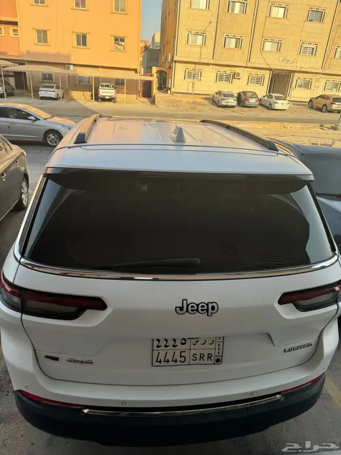 جراند شيروكي أبيض 2021 7 راكب 5