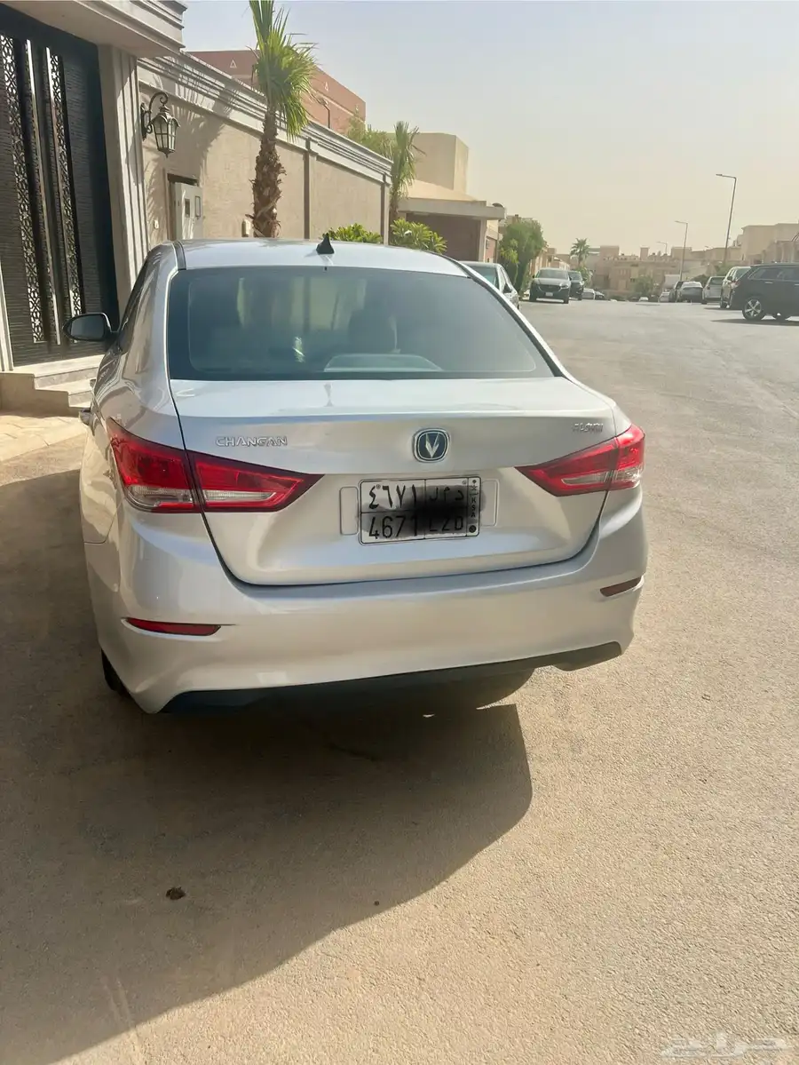للبيع سيارة شانجان L7 4