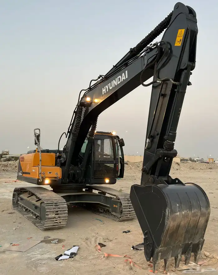 (تم البيع) بوكلين هونداي HX220HD - 2024 0