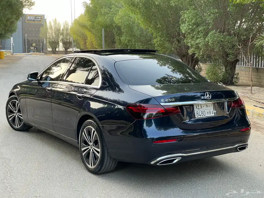 مرسيدس E250 2022 3