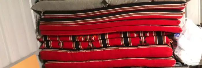 طقم جلسة ارضية نظيفة جدا  جدا 0