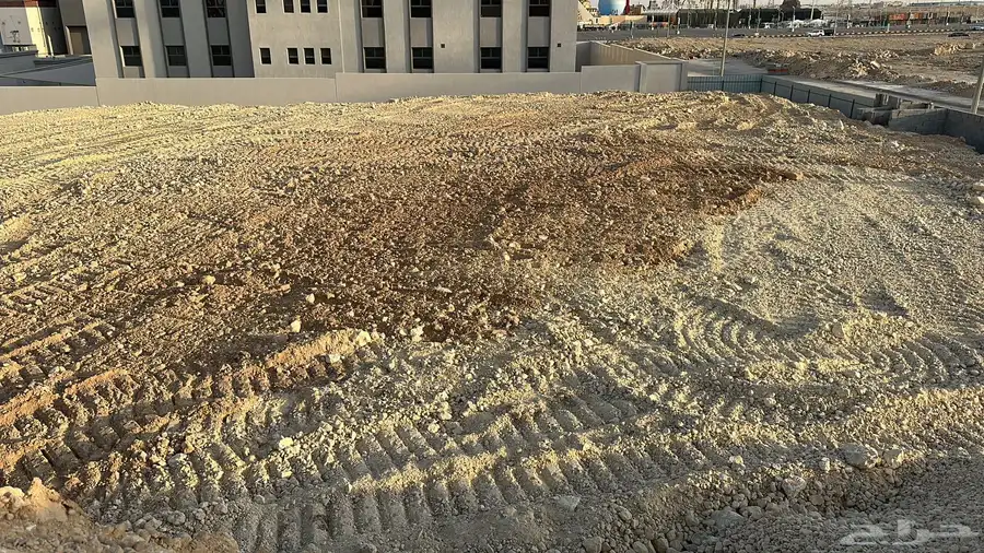 مقاول حفر ترحيل معدات ايجار بلدوزرات بوكلينات 8