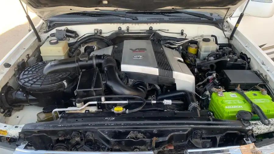 للبيع تويوتا لاندكروزر VX.R 2006 فل كامل 23