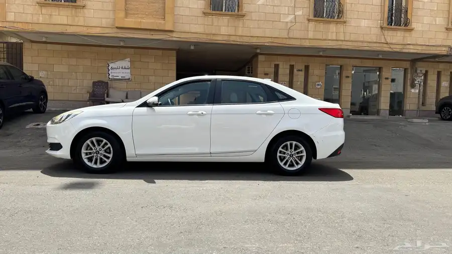 فورد اسكورت 1