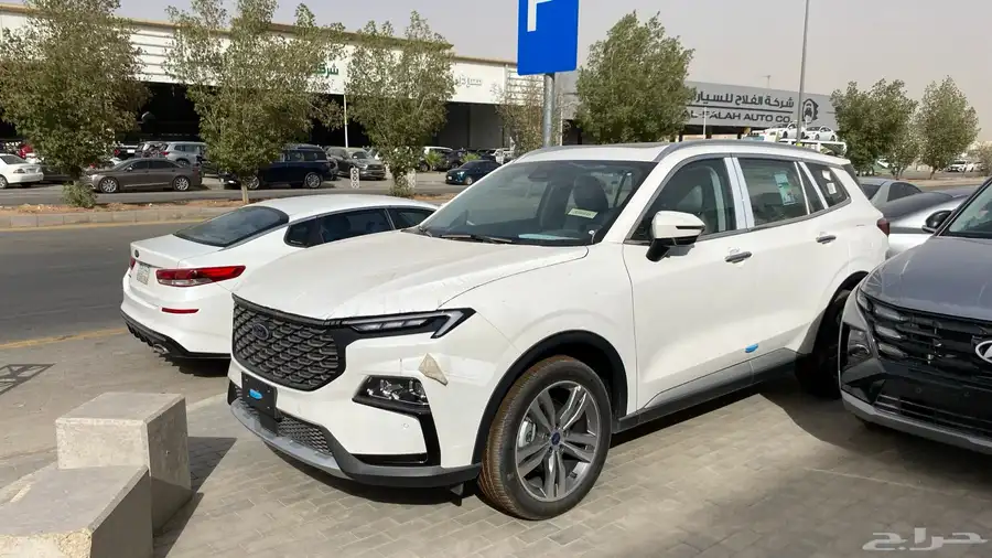 فورد تيريتوري تيتانيوم 2025 0