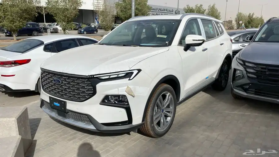 فورد تيريتوري تيتانيوم 2025 16