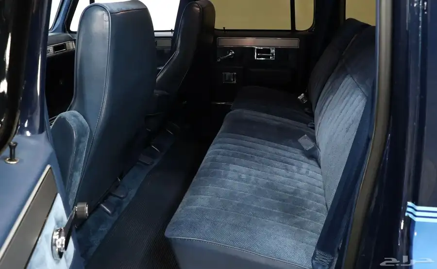 جي ام سي سوبربان 1988 GMC SUBURBAN 8