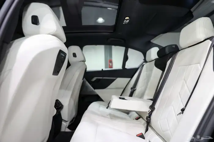BMW520i جديدموديل 2026 9