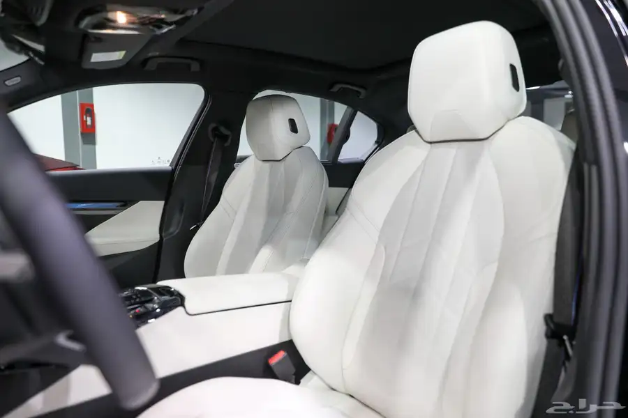 BMW520i جديدموديل 2026 6