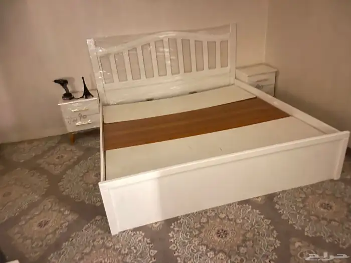 سلام عليكم ترى على السرير كله جديد 2