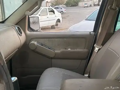 اكسبلور 2010 قطع غيار فقط 4