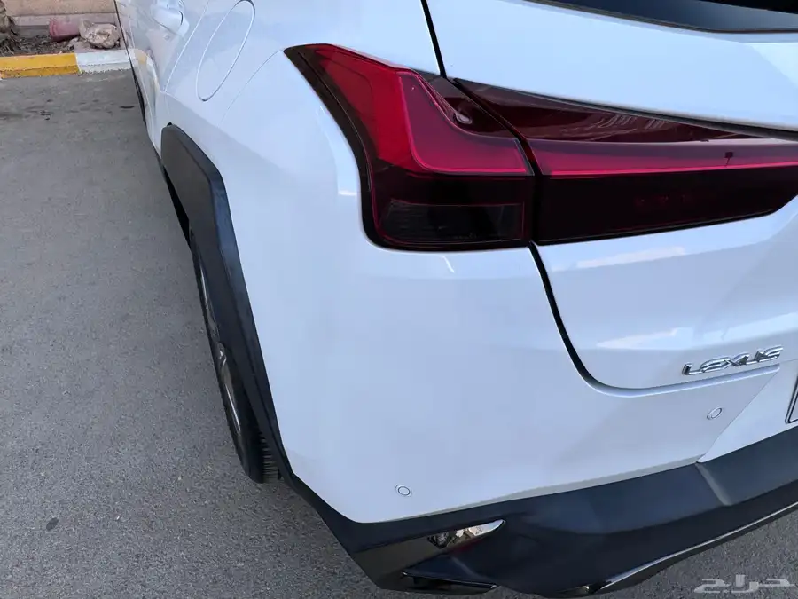 لكزس UX200 F SPORTS 2021 13