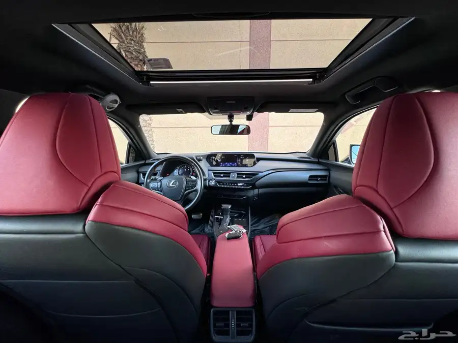 لكزس UX200 F SPORTS 2021 33