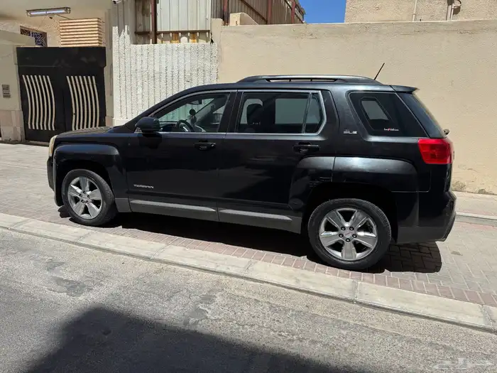 لسرعة البيع نزل تيرين 2015 حالة ممتازة terrian 2015 sle 8