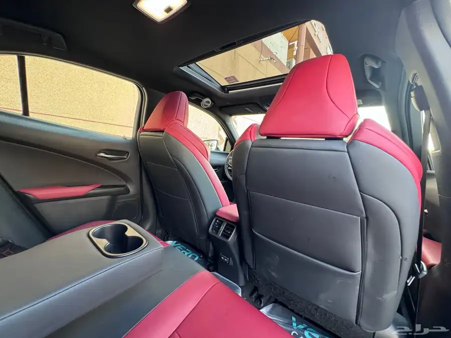 لكزس UX200 F SPORTS 2021 15