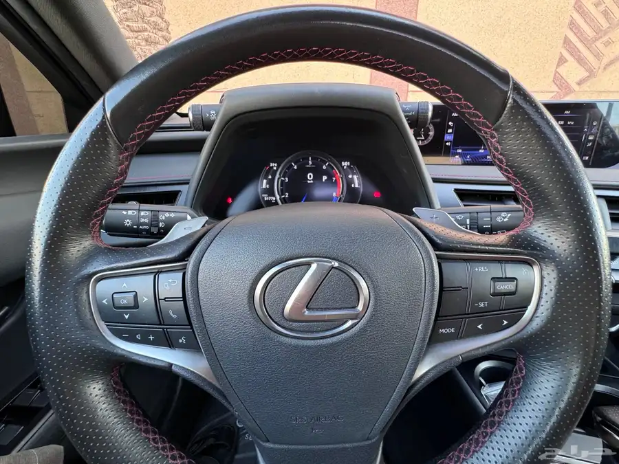 لكزس UX200 F SPORTS 2021 40