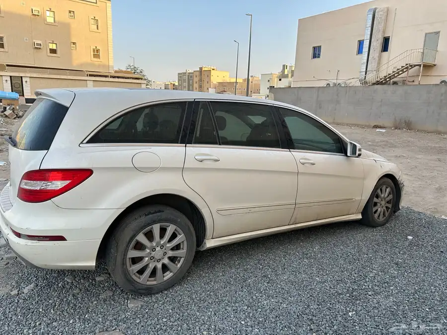 Mercedes مرسيدس R300 8