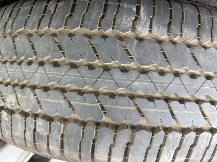 كفرات برجستون مقاس 265 65 18منزله من موتر أصفار 4