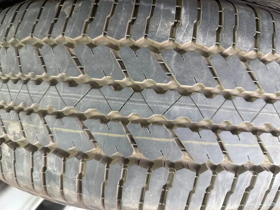 كفرات برجستون مقاس 265 65 18منزله من موتر أصفار 4