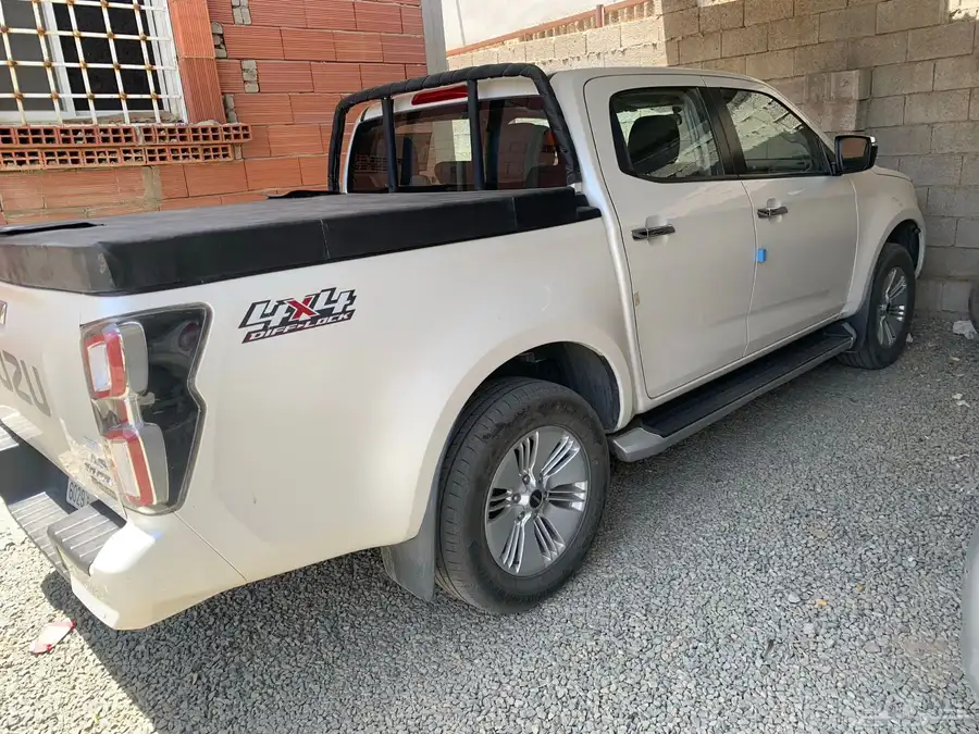 للبيع سوزو غمارتين دبل ديزل تماتيك 2022نظيفه بودي بلد 2