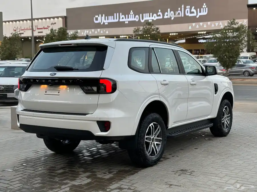 فورد ايفرست ديزل 2025 كاش وبنوك 3