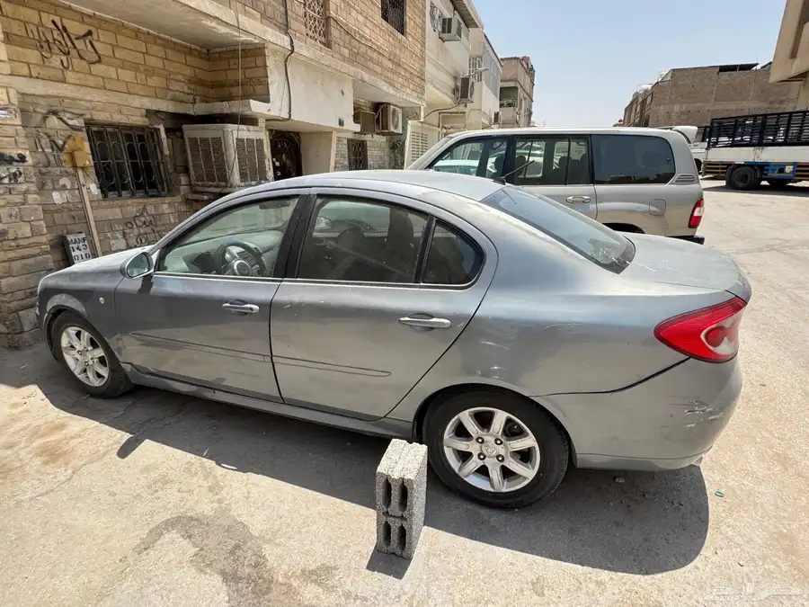 ثلاث سيارات بروتون 2009 1