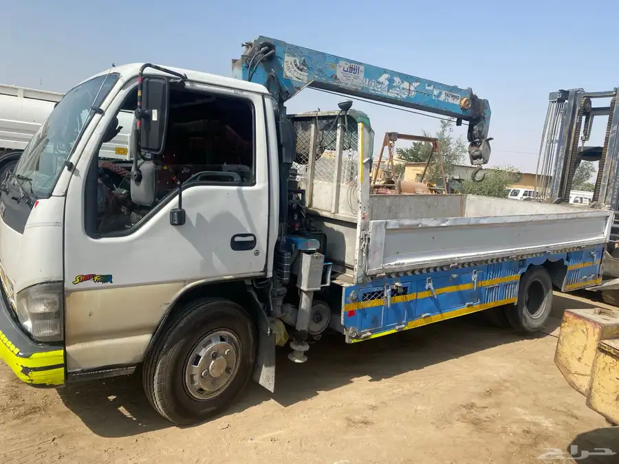 rent boom truck 1
