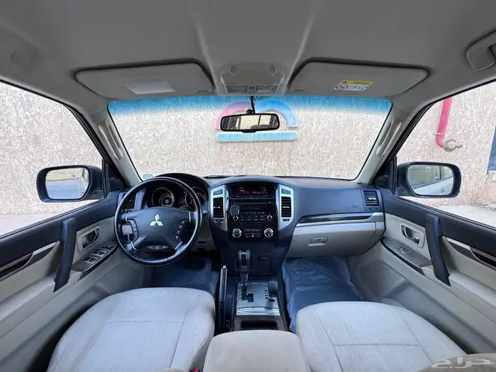 مستبيشي باجيرو GLS 2020 بحالة الوكالة 21