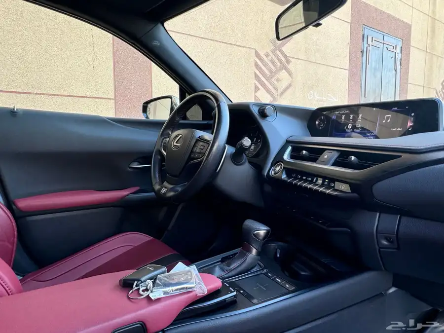 لكزس UX200 F SPORTS 2021 16