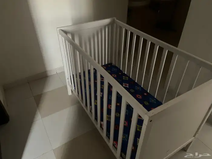 سرير أطفال ابيض جديد 1