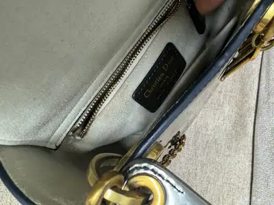 شنطه نسائيه ماركه ديور الاصليه 4