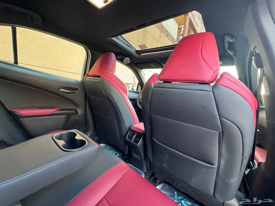 لكزس UX200 F SPORTS 2021 18