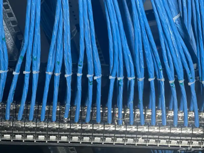 مهندس كاميرات مراقبة وشبكات 3