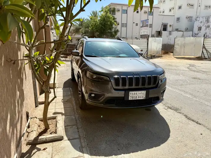 جيب شيروكي 2019 ممشى 80 الف 1