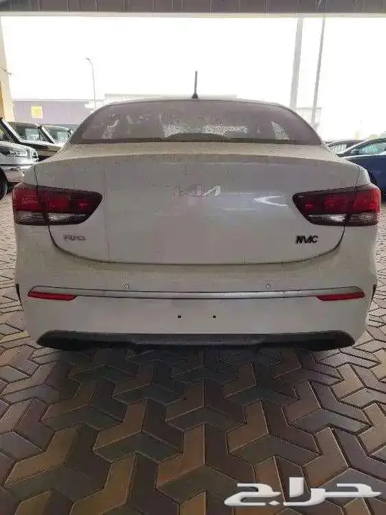 كيا ريو استاندر 2023 18