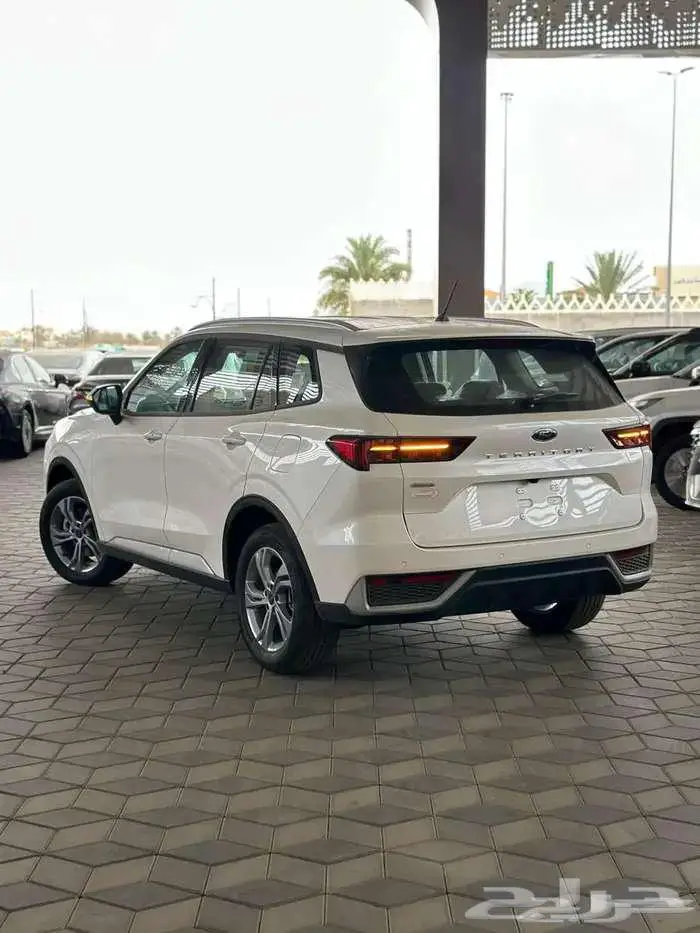 فورد تير تيوري فئة امبيانتي استاندر خليجي 2025-86.500 8