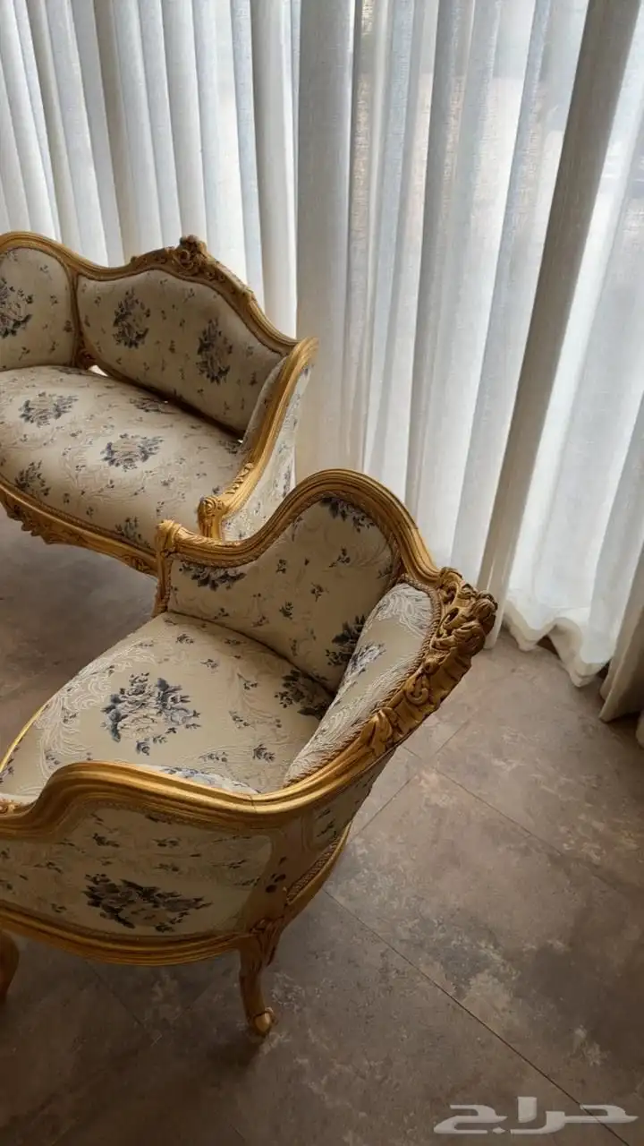 كنب صغير 0