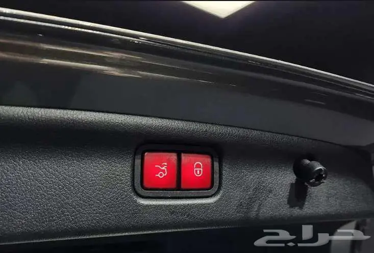 مرسيدس C300 2023 11