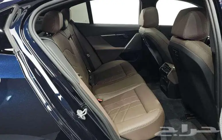 520i 2024 BMW 9