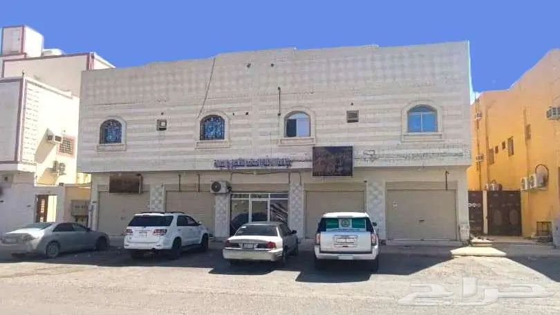 عمارة تجارية للبيع بمخطط الملك فهد 0