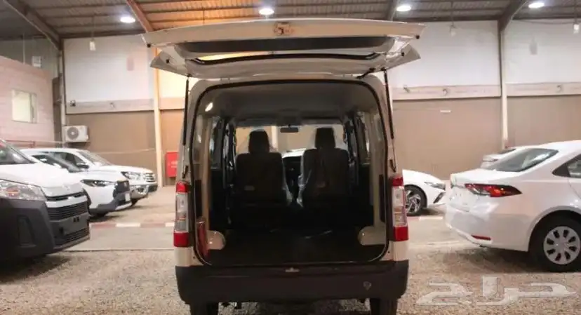 لايت اس 2025 بضاعة 10