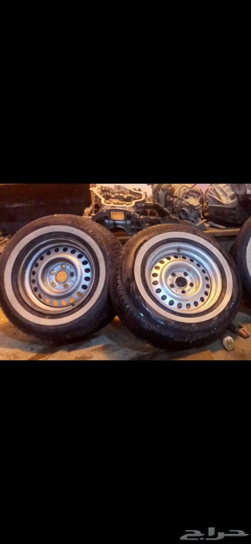 جنوط مرسيدس مع كفراتها تركب على الهايلوكس 3