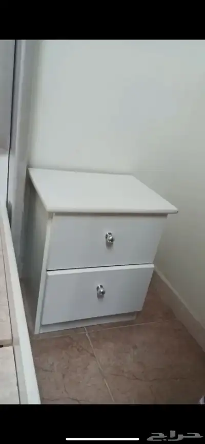 غرفه نوم شبه جديده استخدم بسيط وفي اضاءه في الدولاب والتسر 1