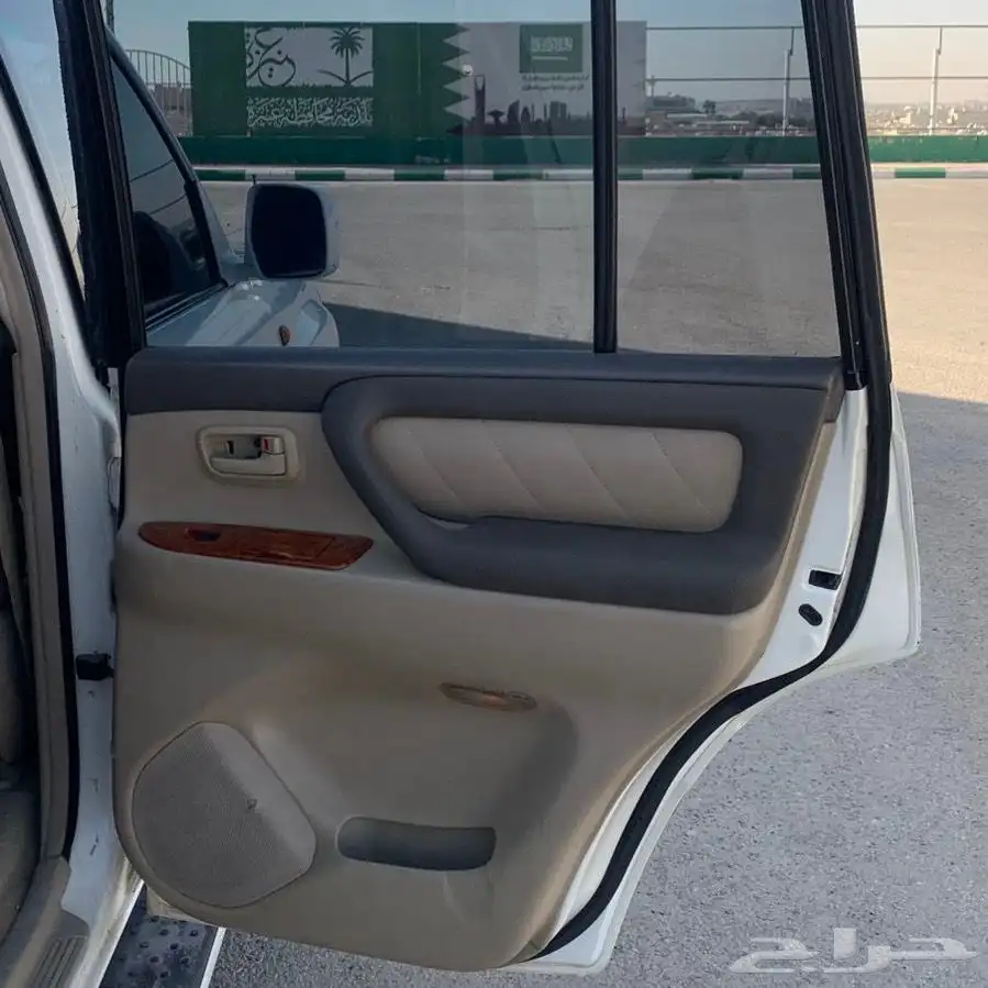 للبيع تويوتا لاندكروزر VX.R 2006 فل كامل 11