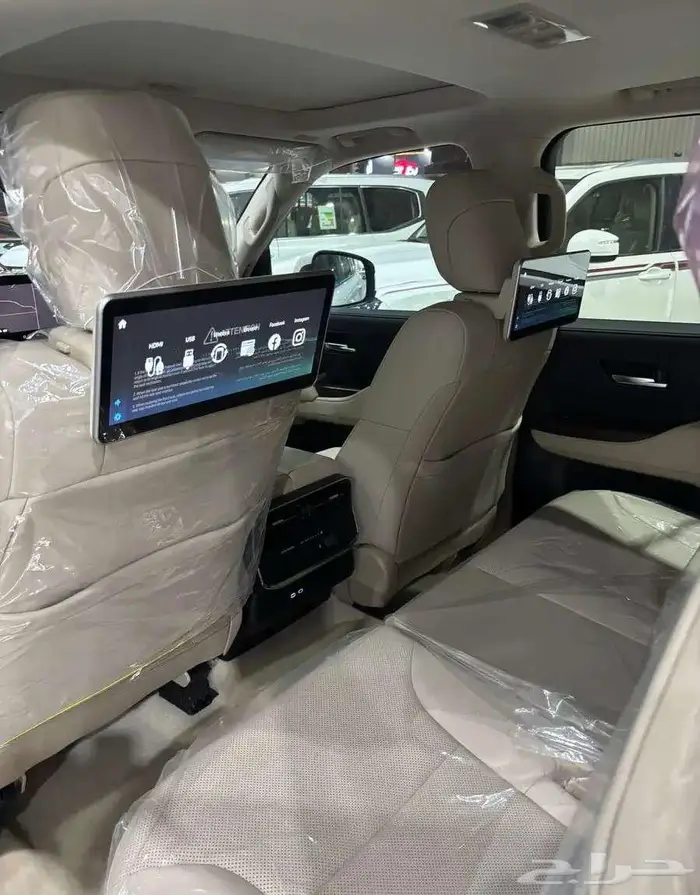 تويوتا لاندكروزر GXR4 2025 بنزين - وكيل عبداللطيف جميل 9
