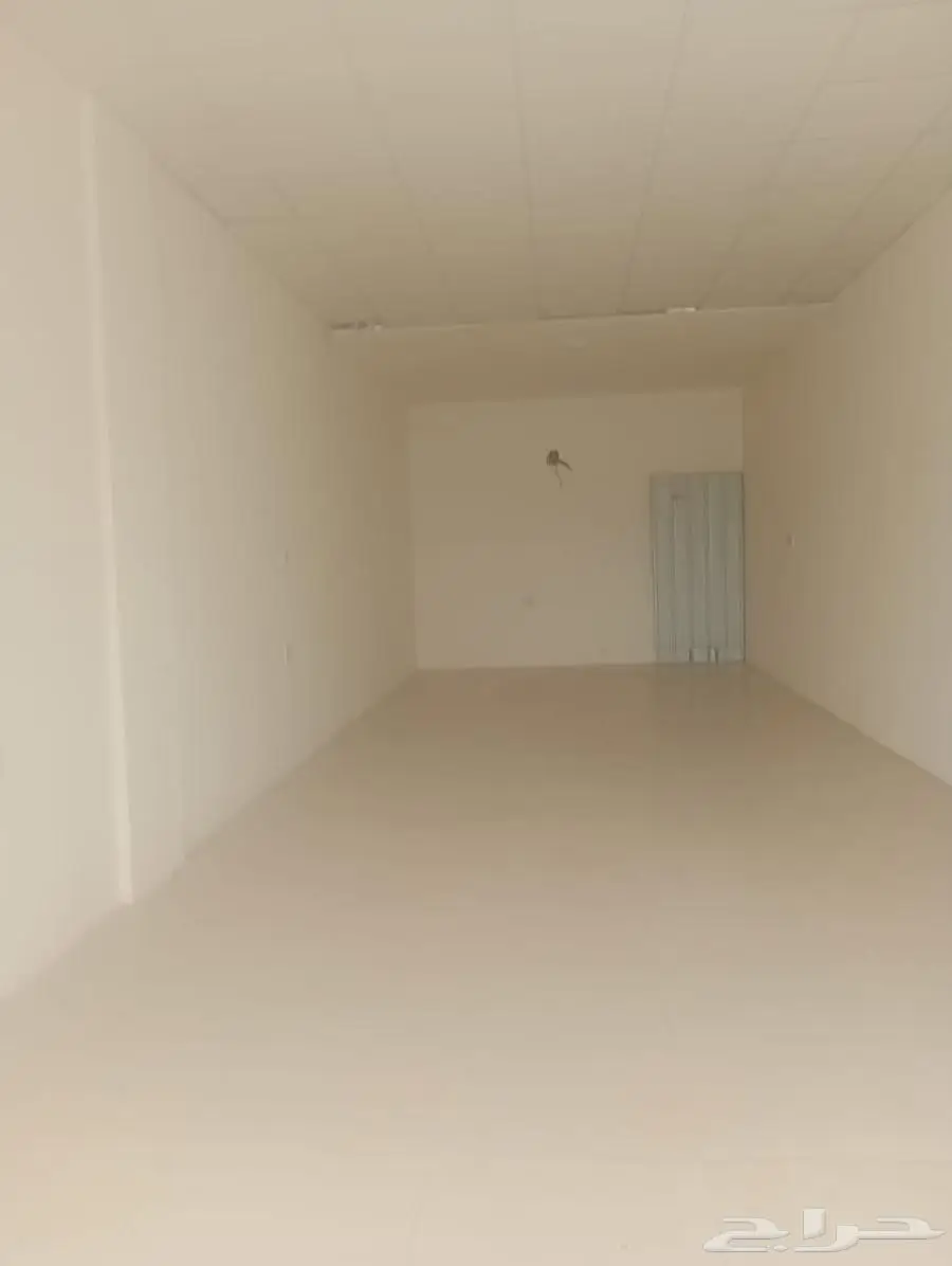 محل للايجار حى الفرسان 1