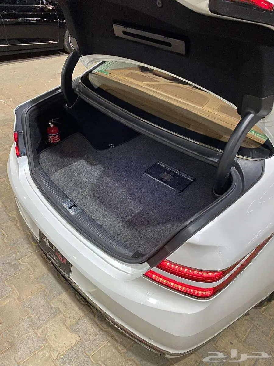 جينسس G90 2020 عداد 78000 ألف 14