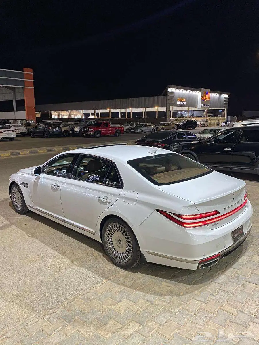 جينسس G90 2020 عداد 78000 ألف 8