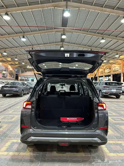 تويوتا فيلوز GLX بنزين 2025 كاش وبنك 9