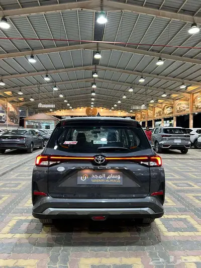 تويوتا فيلوز GLX بنزين 2025 كاش وبنك 10